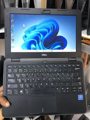 Laptop Dell Latitude 3180 4GB Intel SSD 128GB