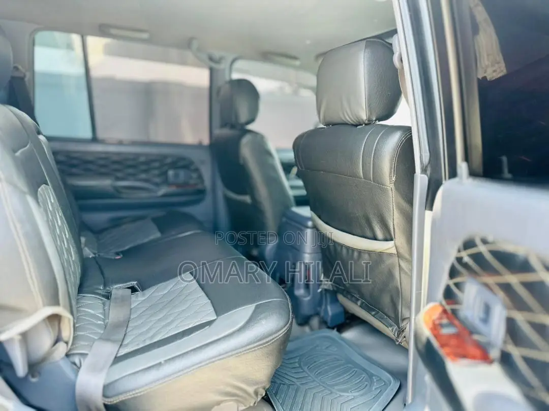 Toyota Land Cruiser Prado 2002 Silver