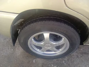 Toyota RAV4 2004 Gold