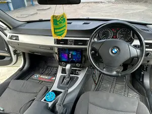 BMW 3 Series 2010 White