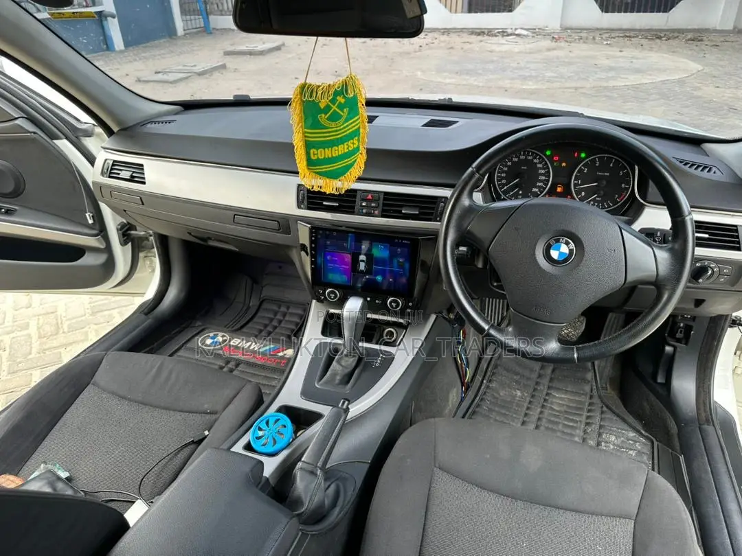 BMW 3 Series 2010 White