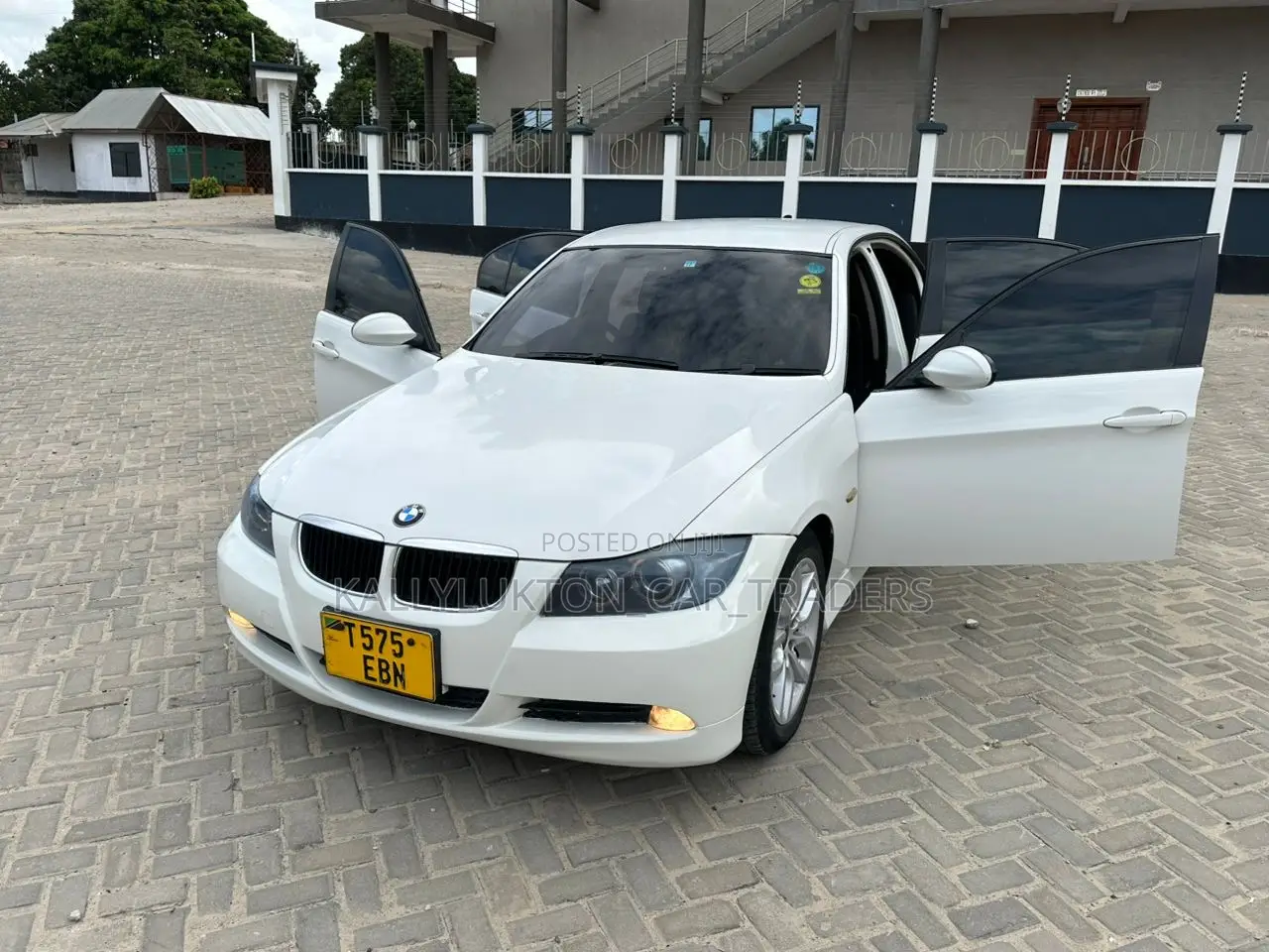 BMW 3 Series 2010 White