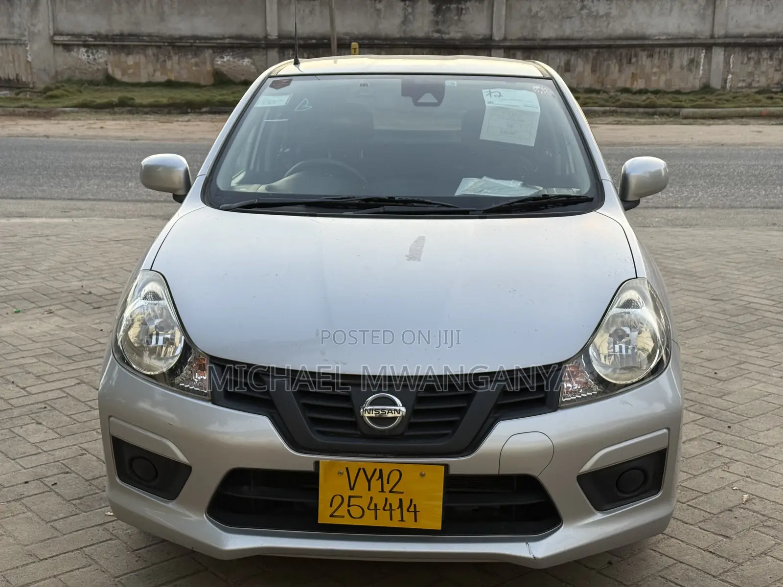 Nissan Advan 2018 Silver