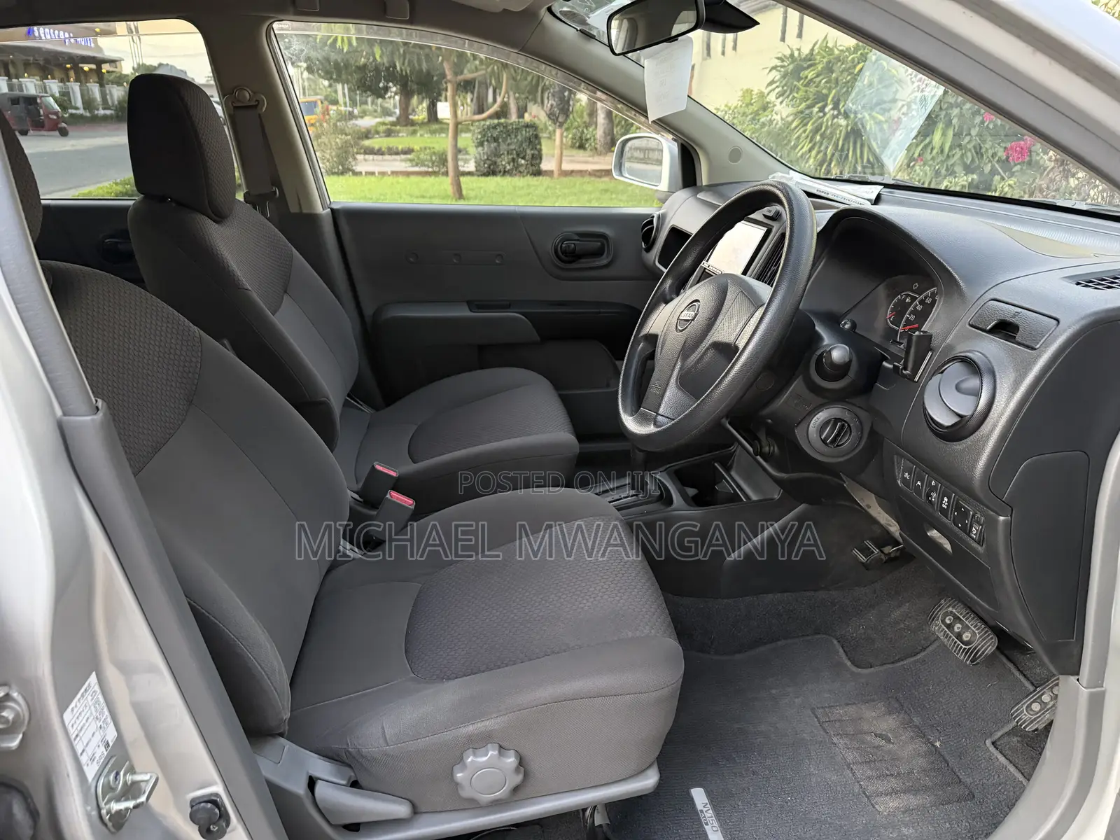 Nissan Advan 2018 Silver