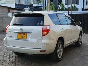 Toyota Vanguard 2009 White