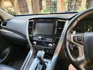 Mitsubishi Pajero V90 2.8 GLS/GLX 2021 Silver
