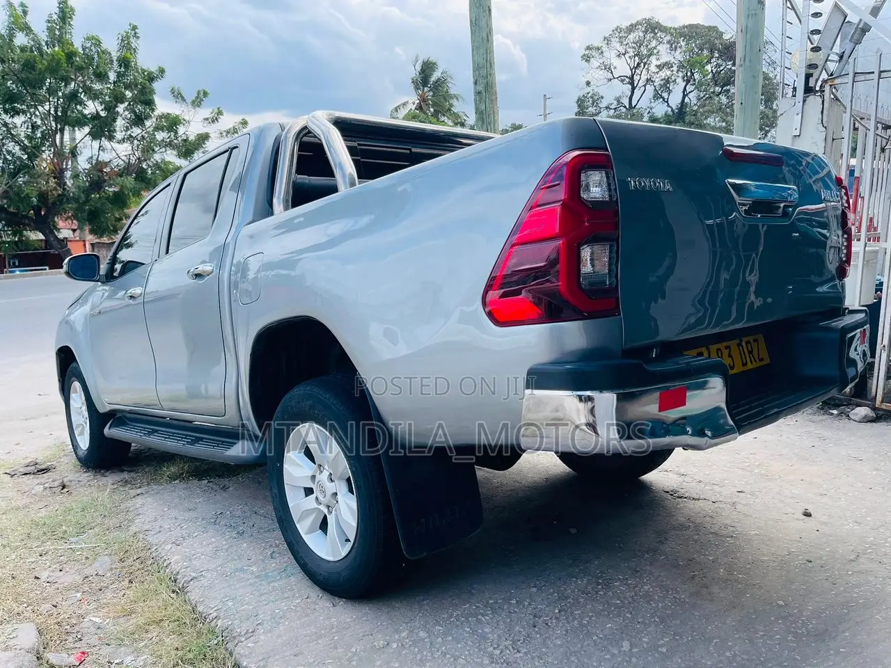 Toyota Hilux Revo Double Cab Deisel 2.4 AWD 2019 Gray