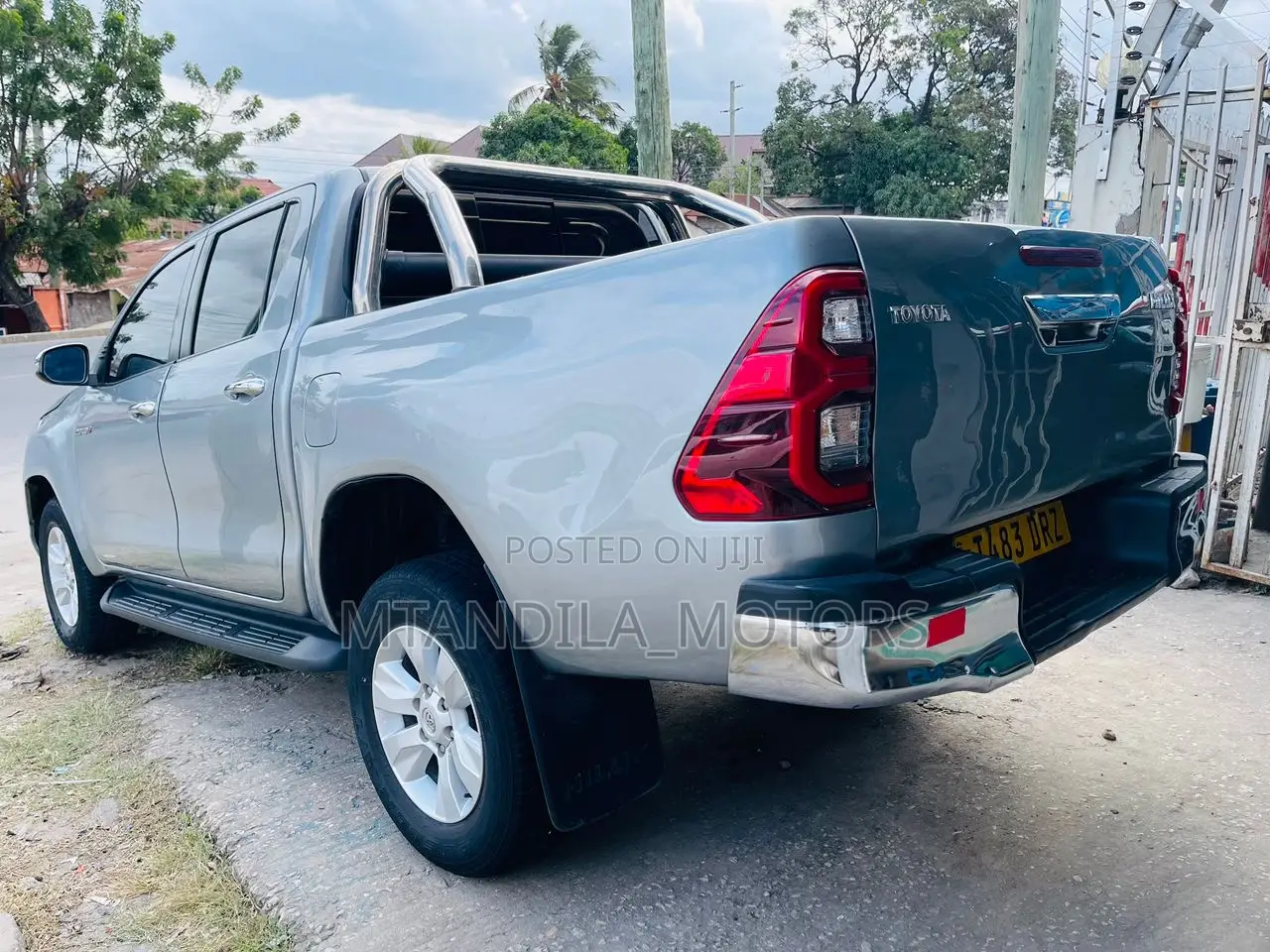 Toyota Hilux Revo Double Cab Deisel 2.4 AWD 2019 Gray