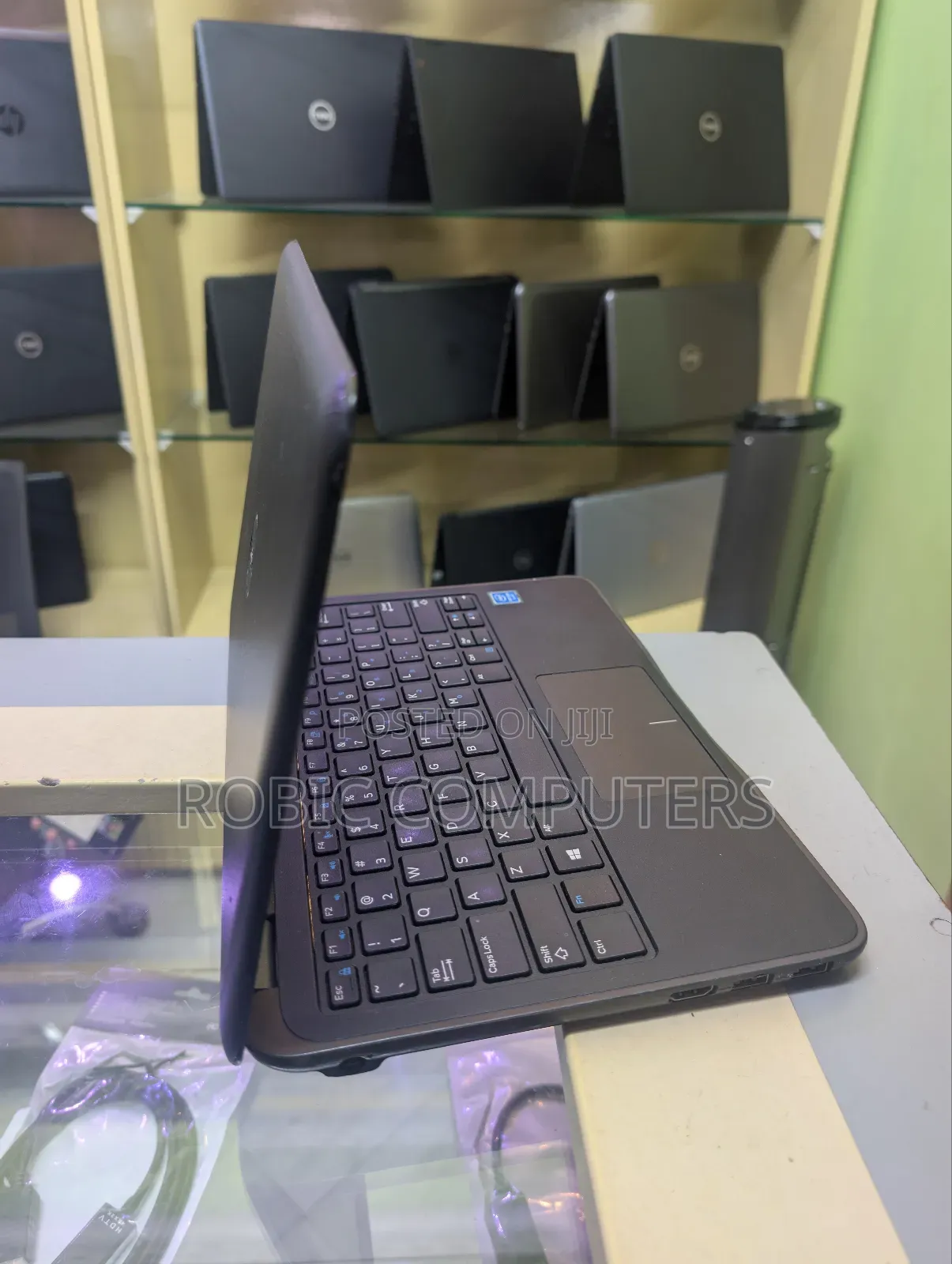 Laptop Dell Latitude 3180 4GB Intel SSD 128GB