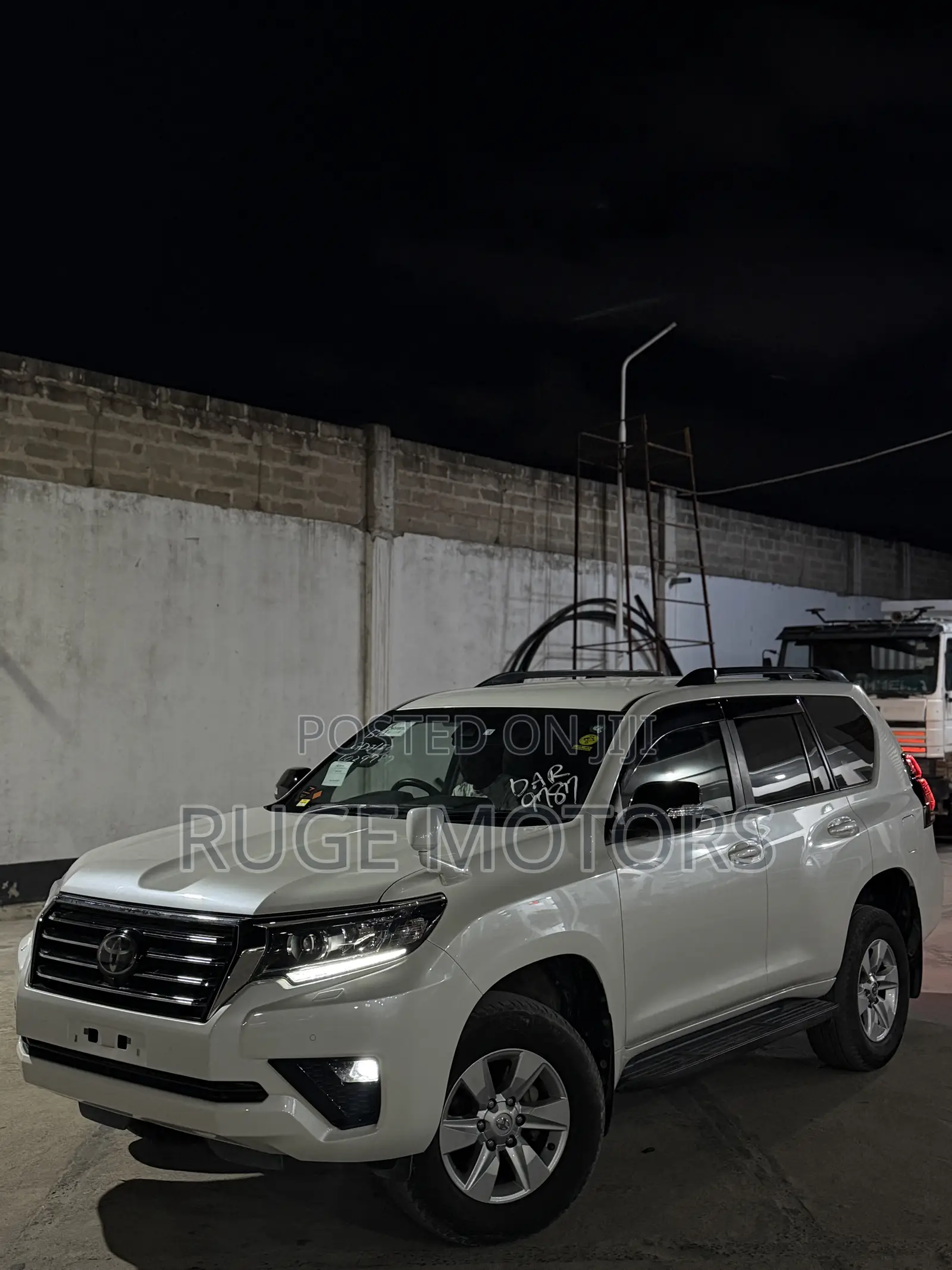 Toyota Land Cruiser Prado 2.8 2018 White