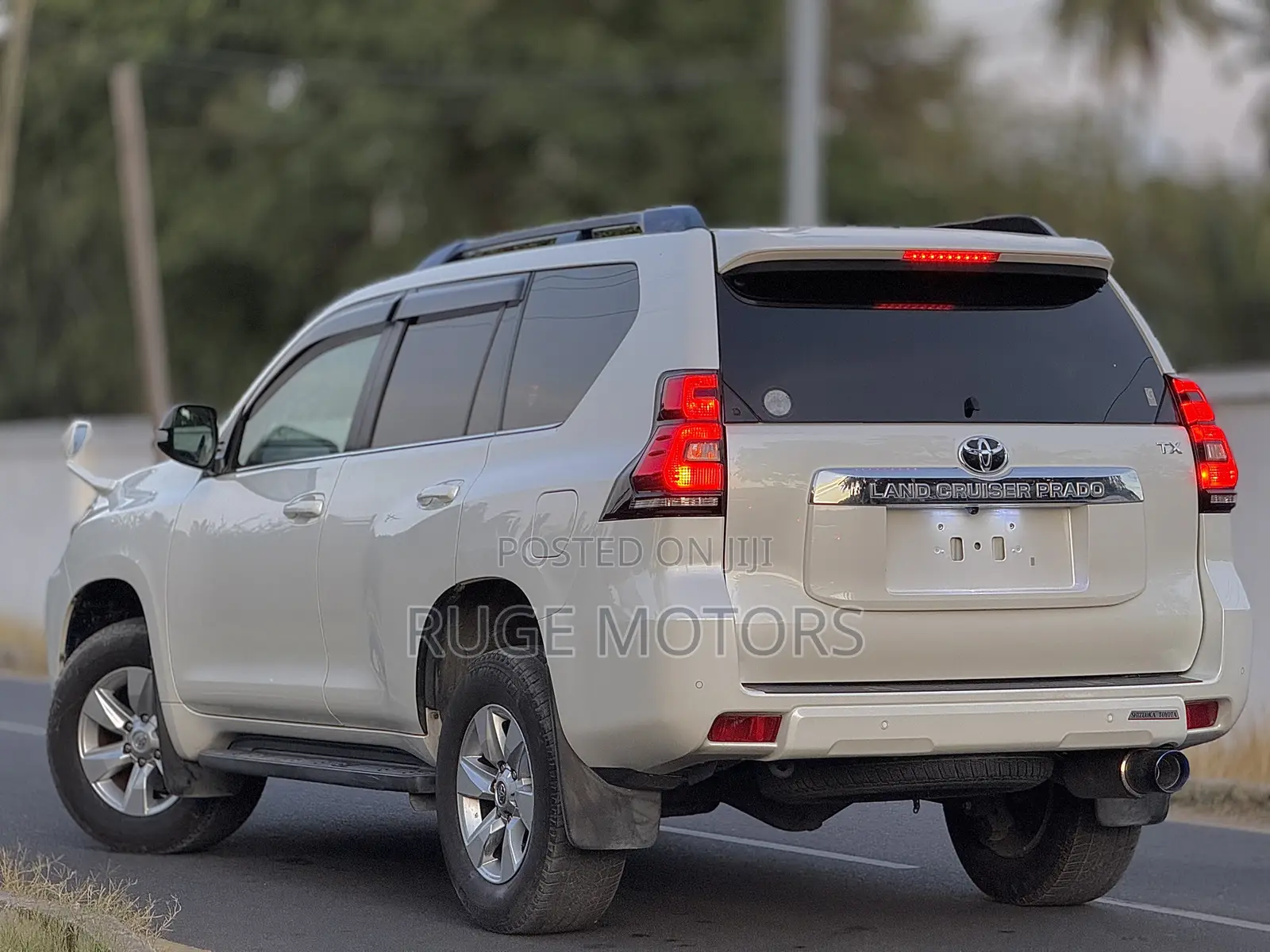 Toyota Land Cruiser Prado 2.8 2018 White