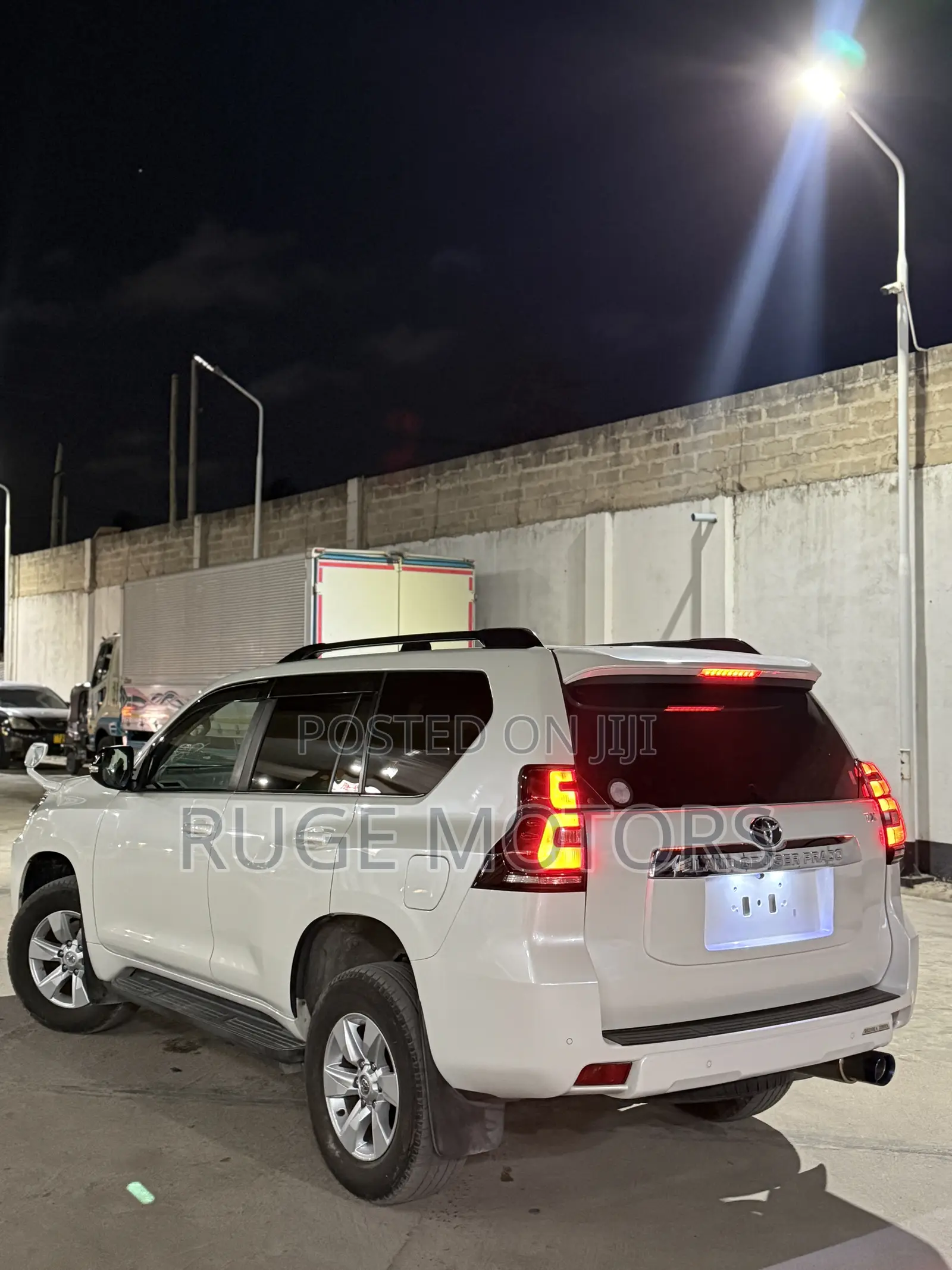 Toyota Land Cruiser Prado 2.8 2018 White