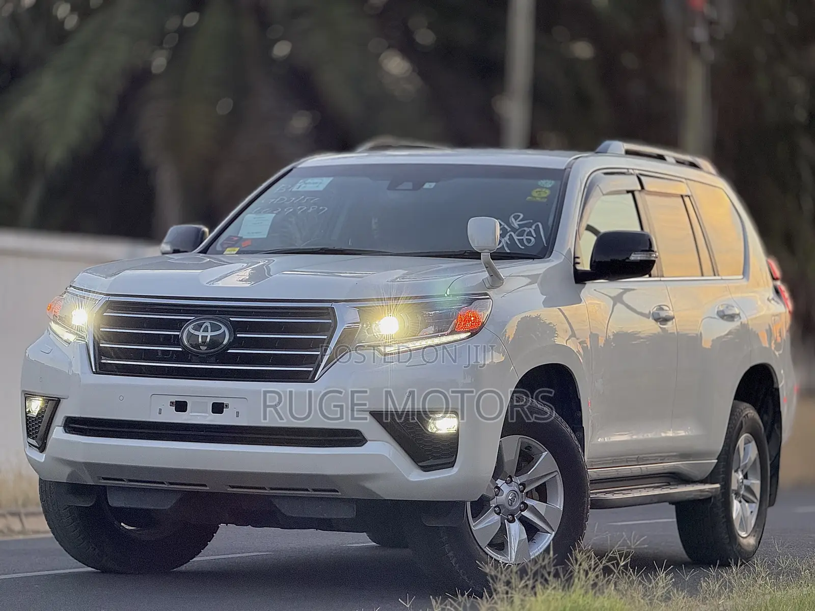 Toyota Land Cruiser Prado 2.8 2018 White