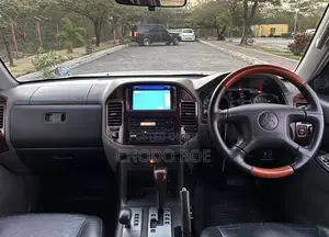 Mitsubishi Pajero 2005 Silver