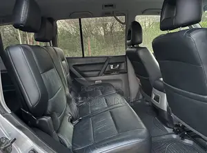 Mitsubishi Pajero 2005 Silver