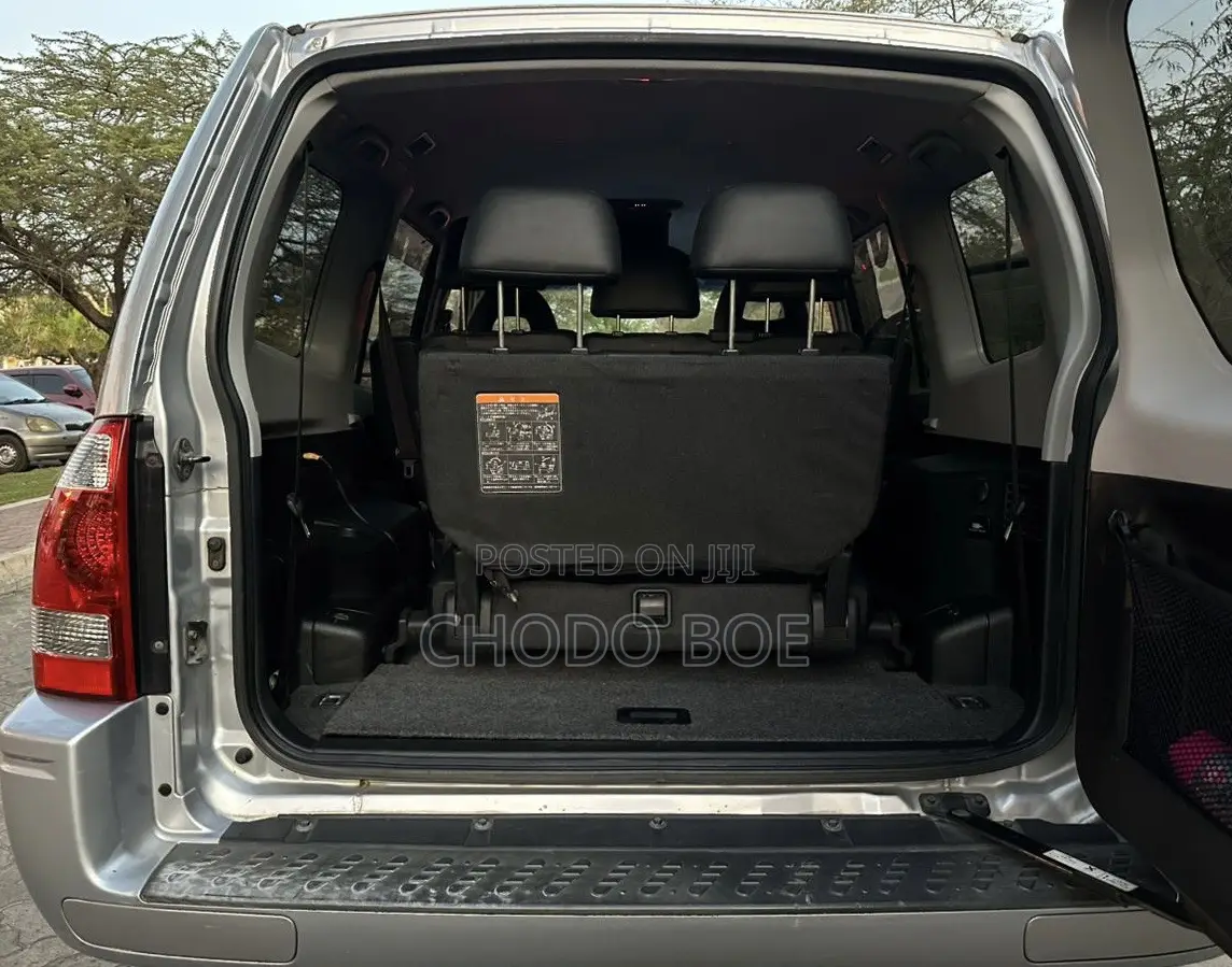 Mitsubishi Pajero 2005 Silver