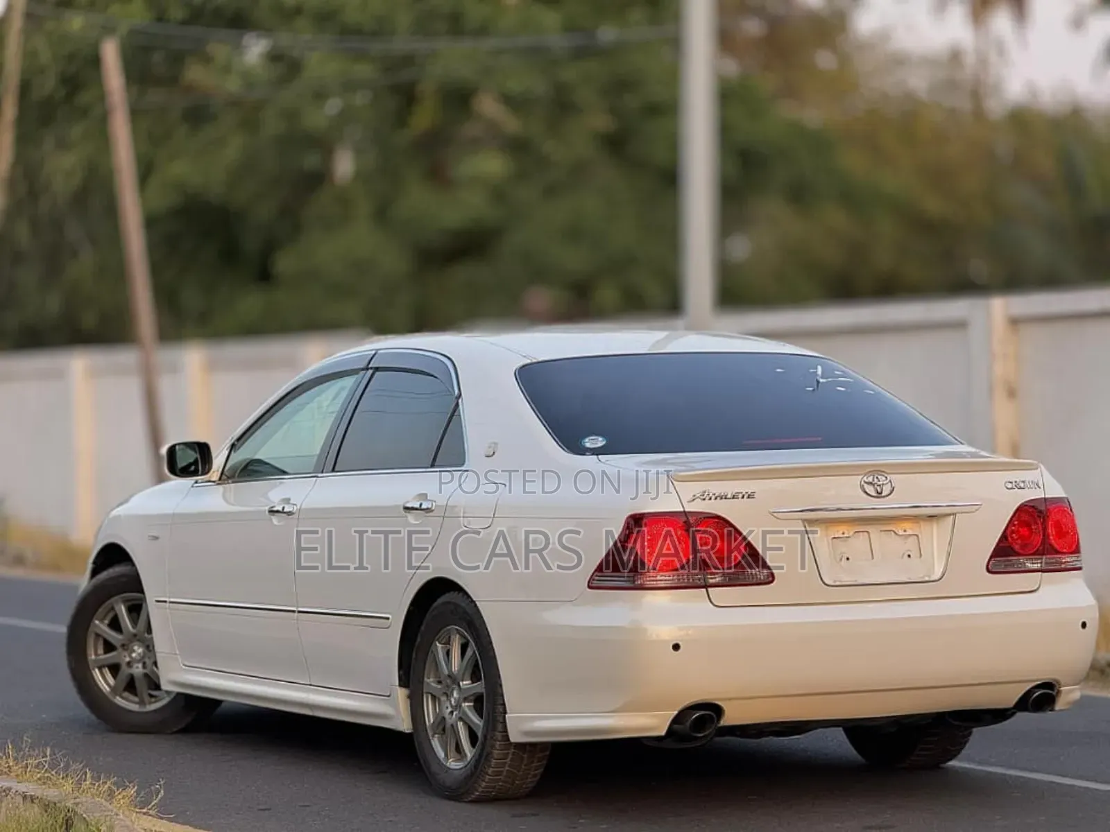 Toyota Crown Royale 2005 White
