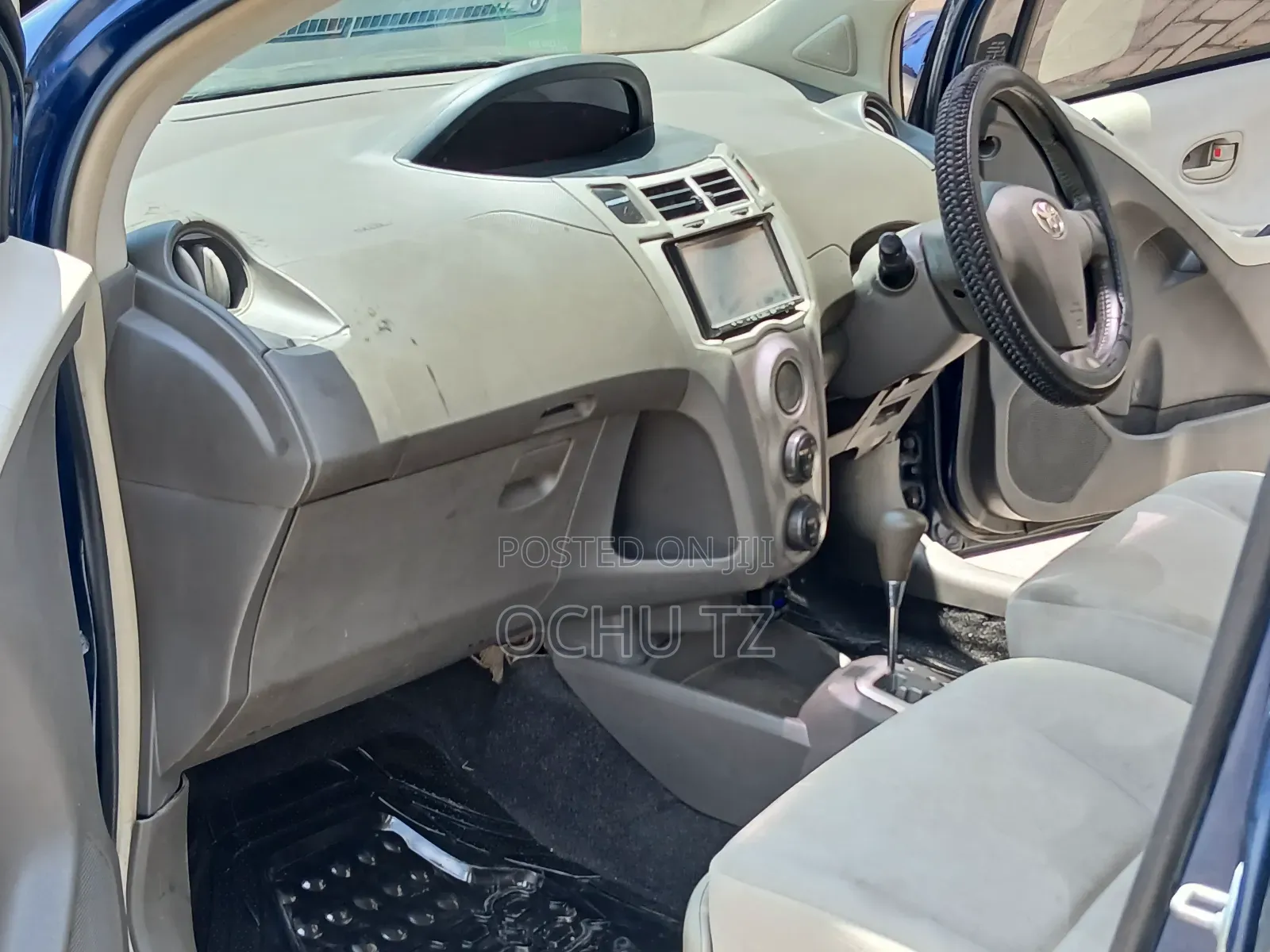 Toyota Vitz 2009 Blue
