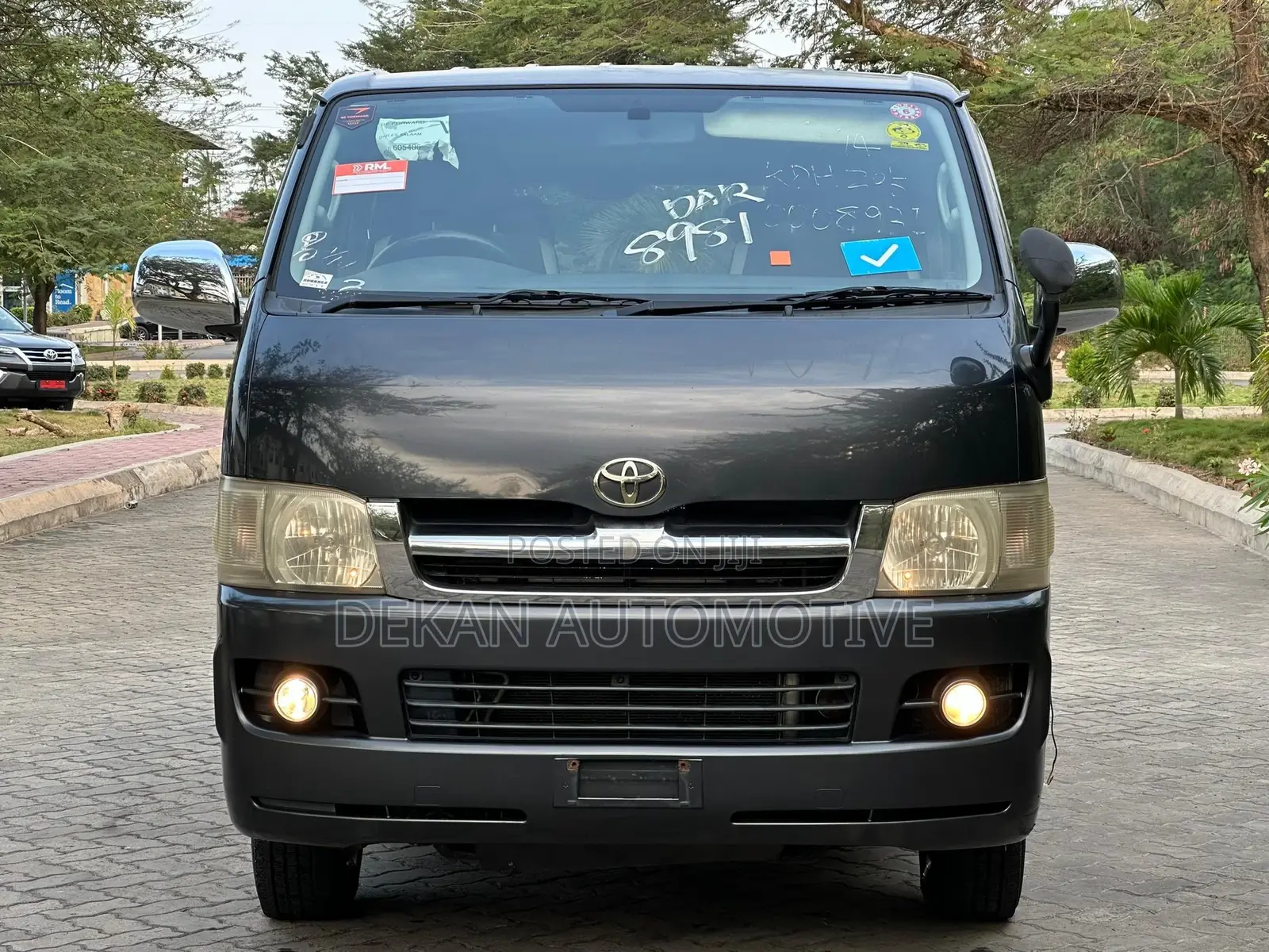 Toyota Quantum 2010 Black