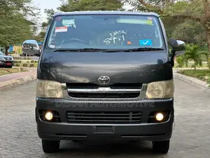 Toyota Quantum 2010 Black