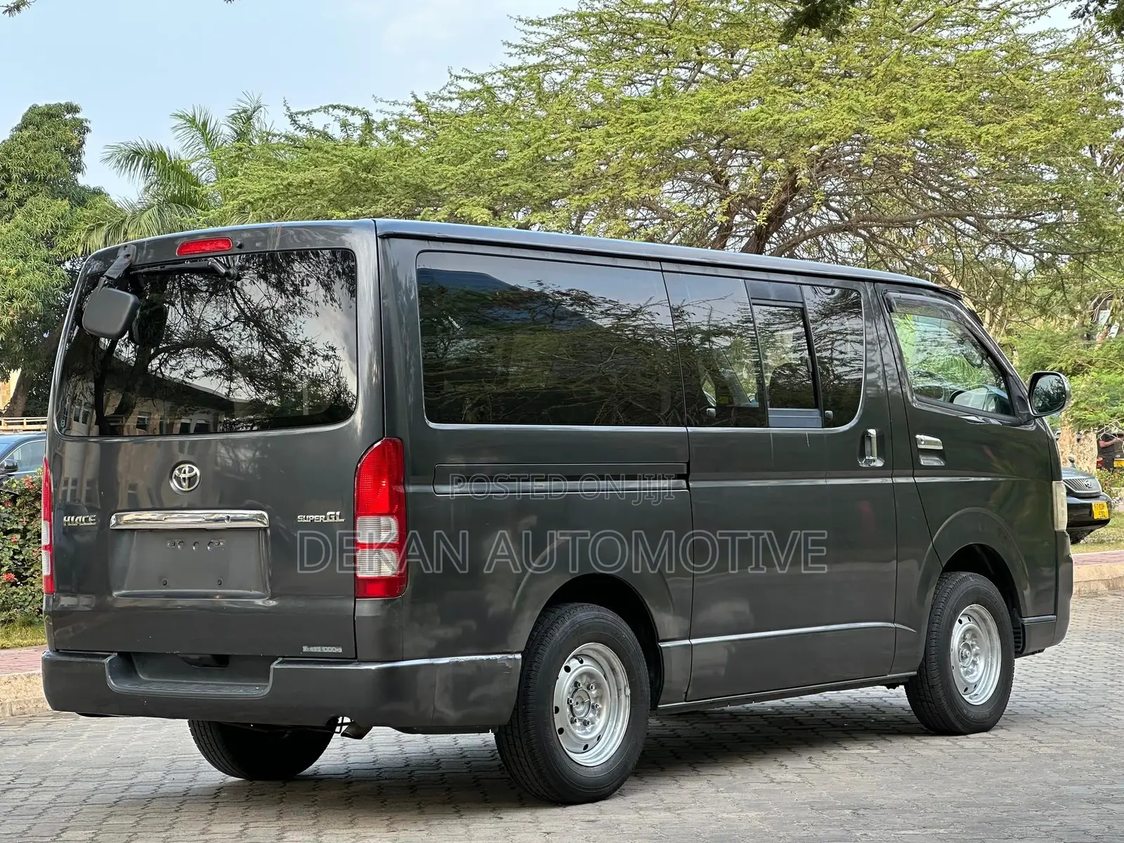 Toyota Quantum 2010 Black