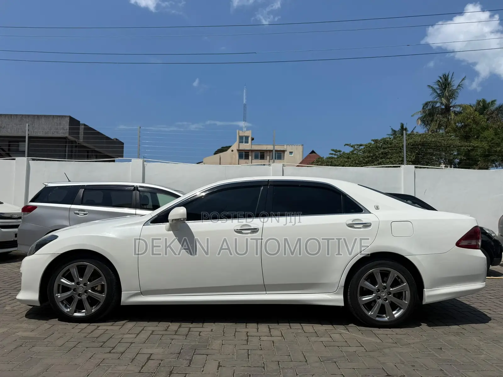 Toyota Crown 2009 White