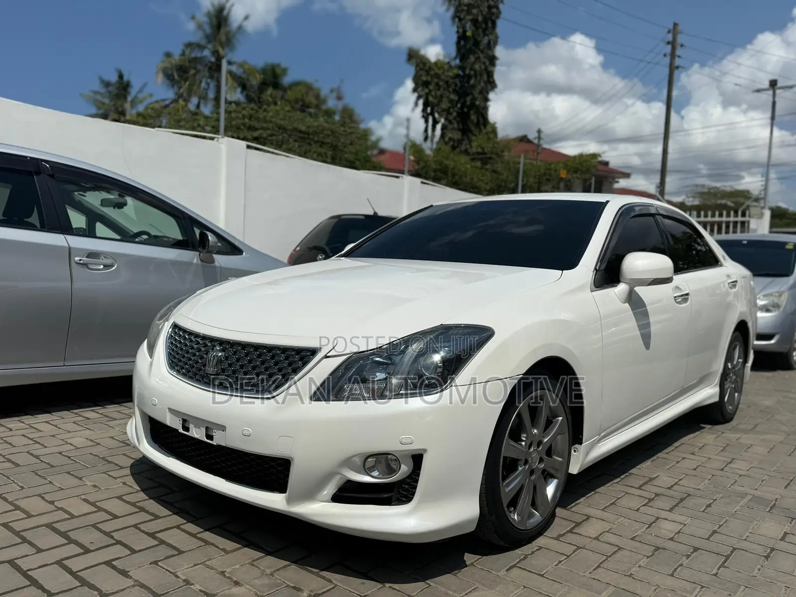 Toyota Crown 2009 White