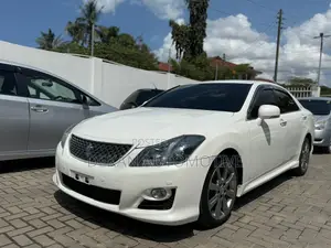 Toyota Crown 2009 White