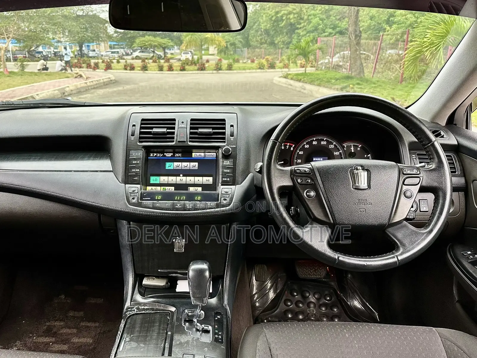 Toyota Crown 2009 White