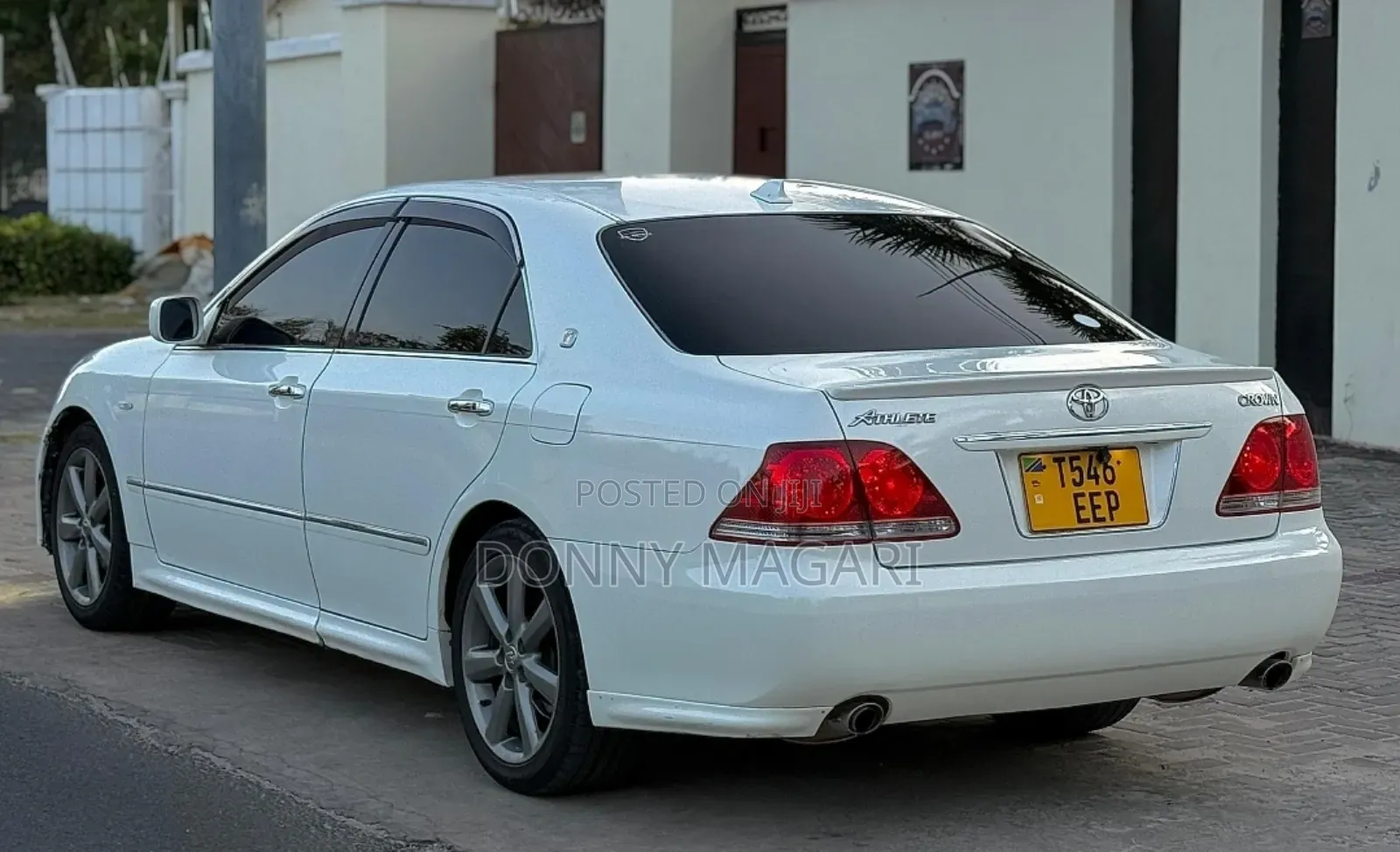 Toyota Crown 2006 White