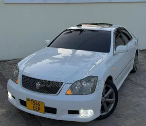 Toyota Crown 2006 White