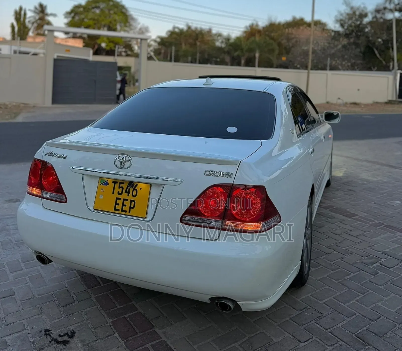 Toyota Crown 2006 White