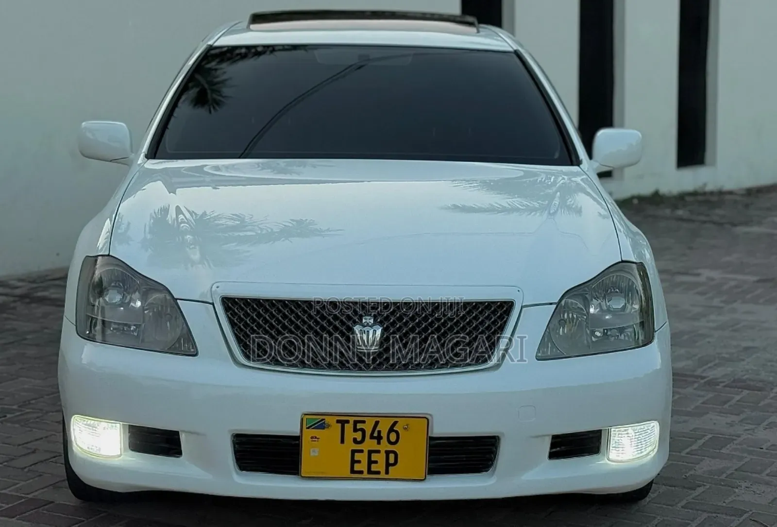 Toyota Crown 2006 White