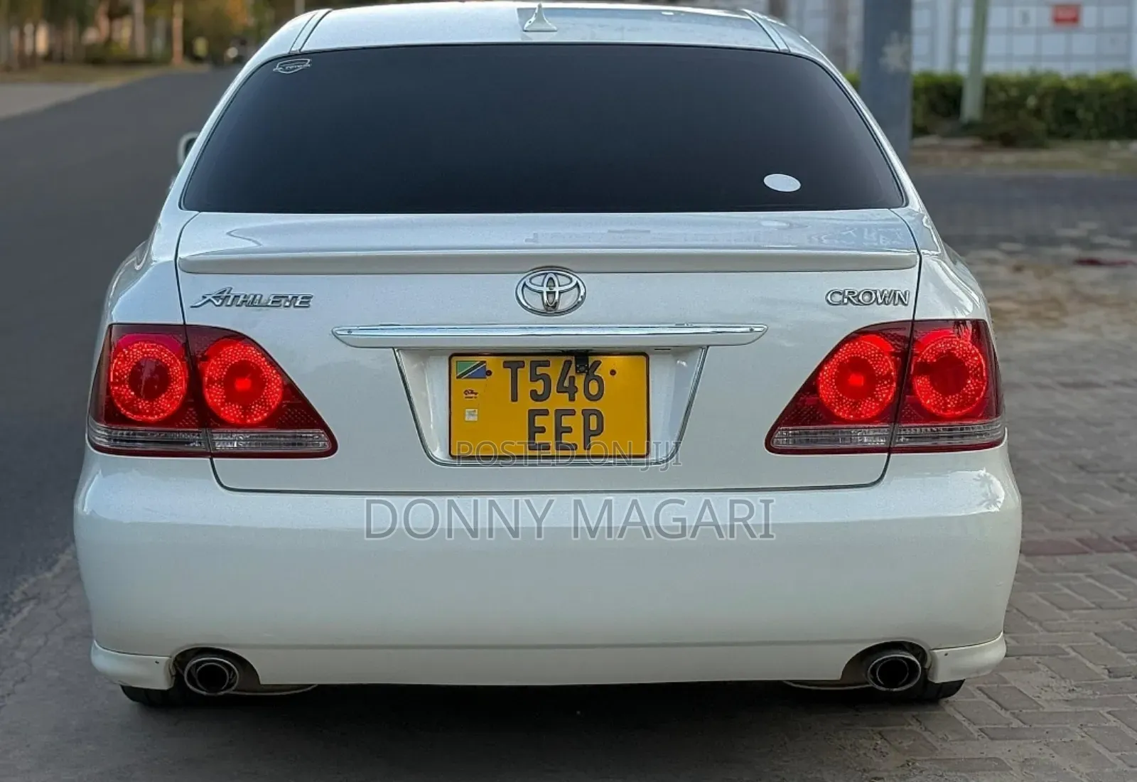 Toyota Crown 2006 White