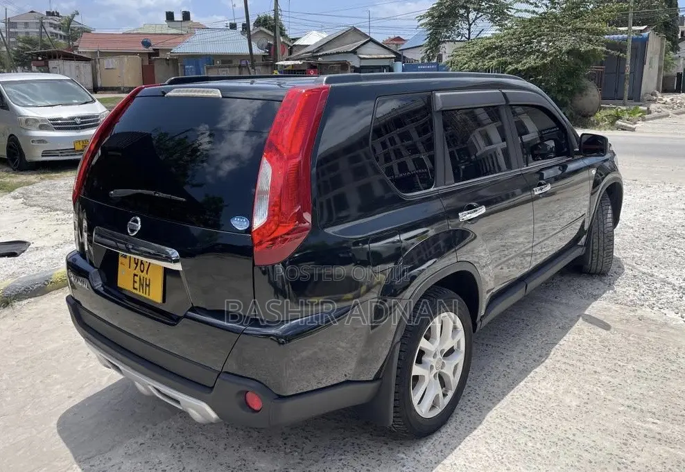 Nissan X-Trail 2.0 Petrol FWD 2013 Matt Black