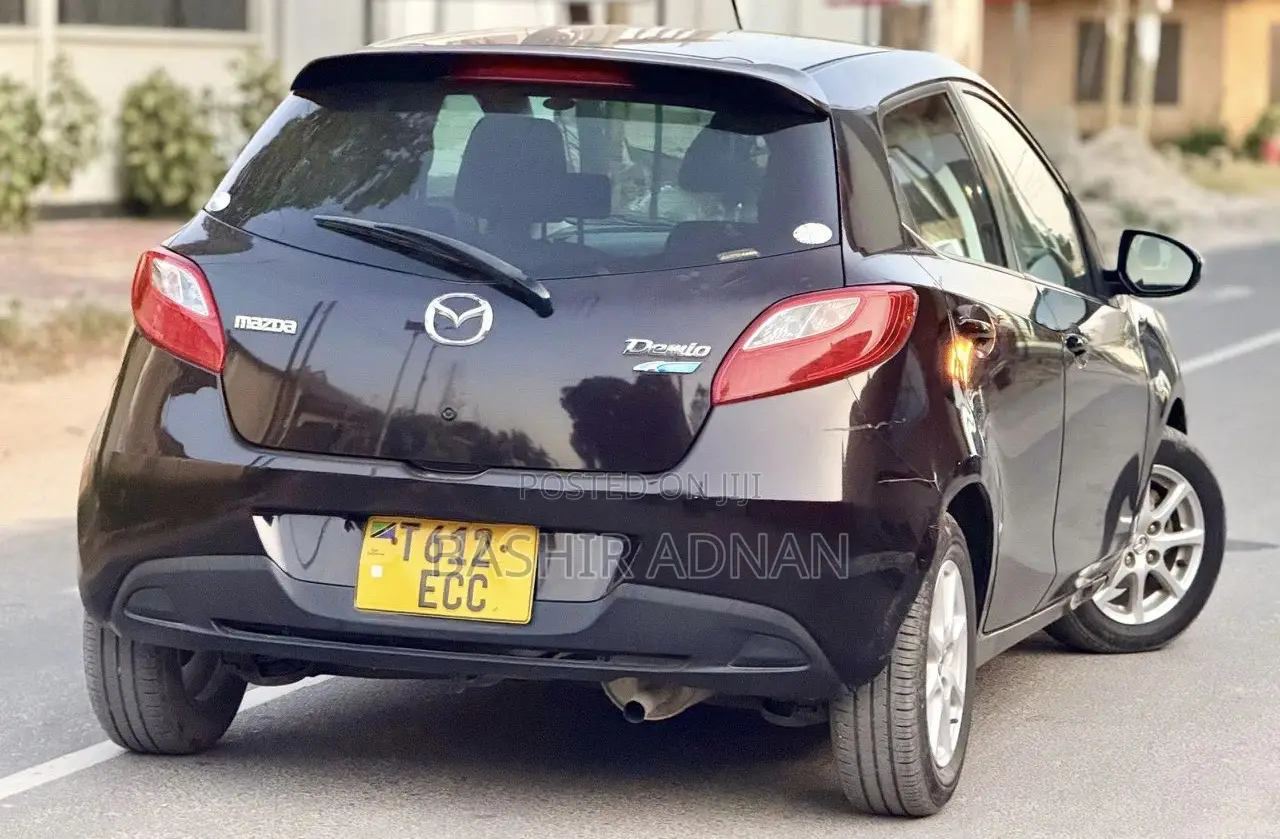 Mazda Demio 2012 Burgundy