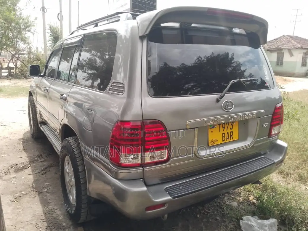 Toyota Land Cruiser HDJ 100 2002 Silver