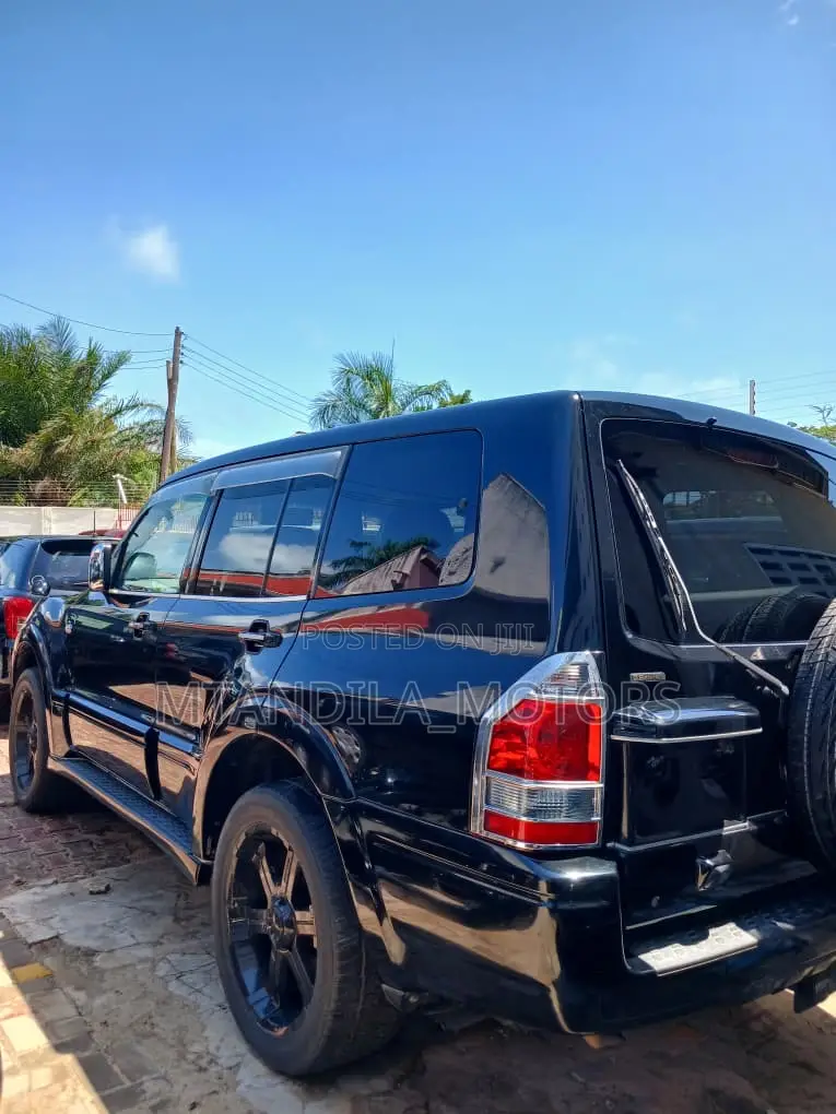 Mitsubishi Pajero 2.5 D Sport 2003 Black
