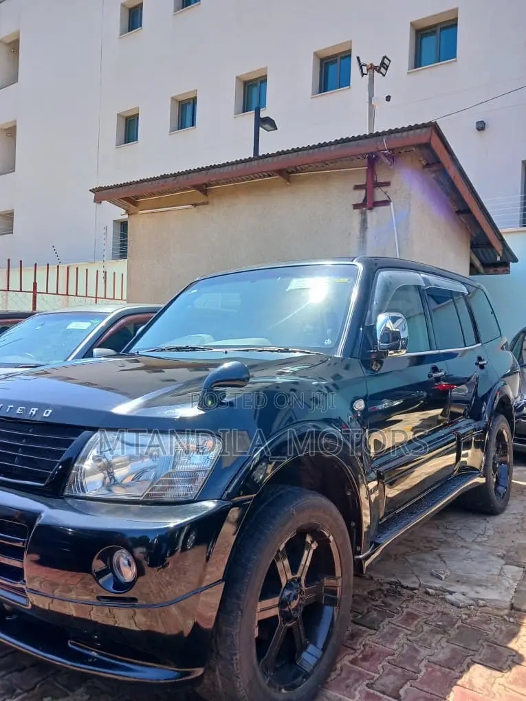 Mitsubishi Pajero 2.5 D Sport 2003 Black