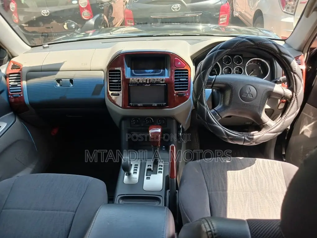 Mitsubishi Pajero 2.5 D Sport 2003 Black