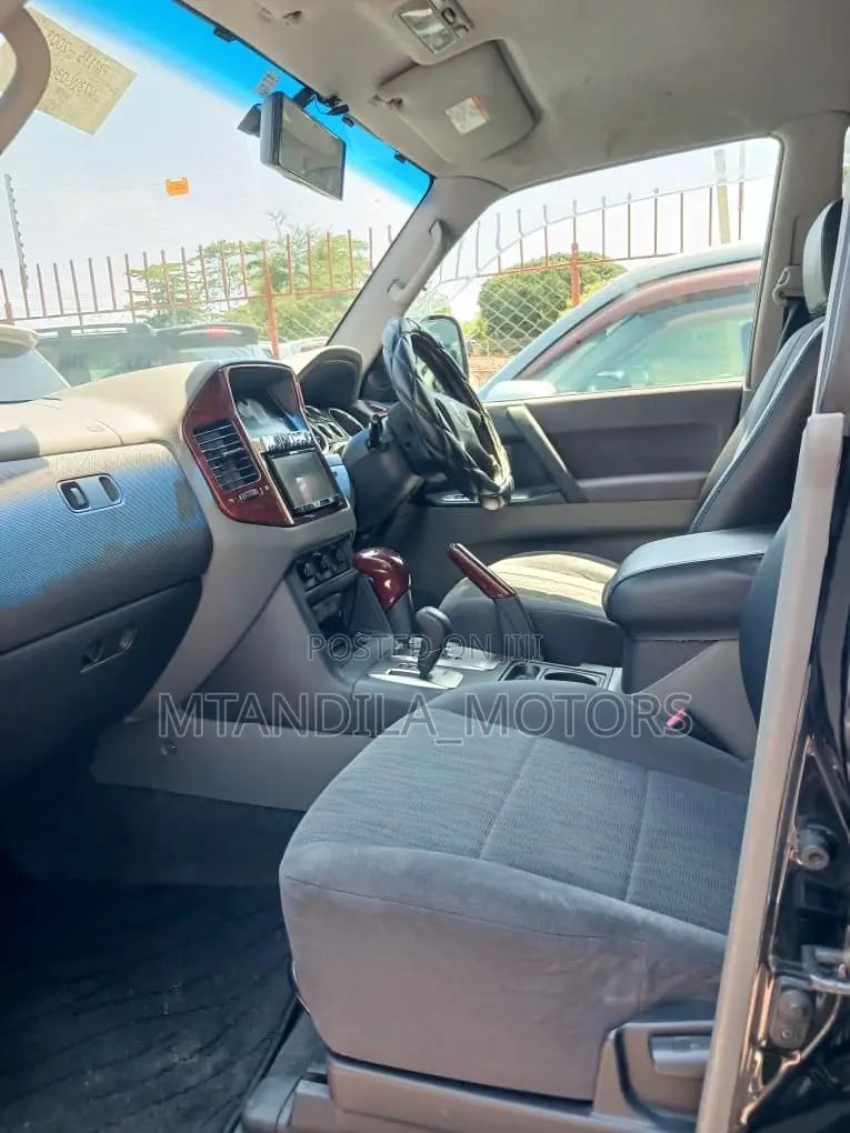 Mitsubishi Pajero 2.5 D Sport 2003 Black