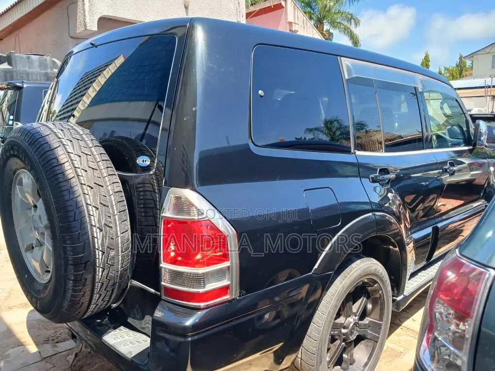 Mitsubishi Pajero 2.5 D Sport 2003 Black