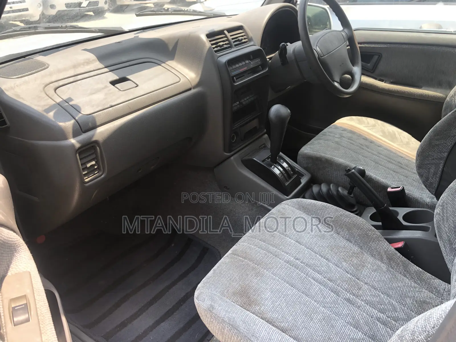 Suzuki Escudo 1999 Silver