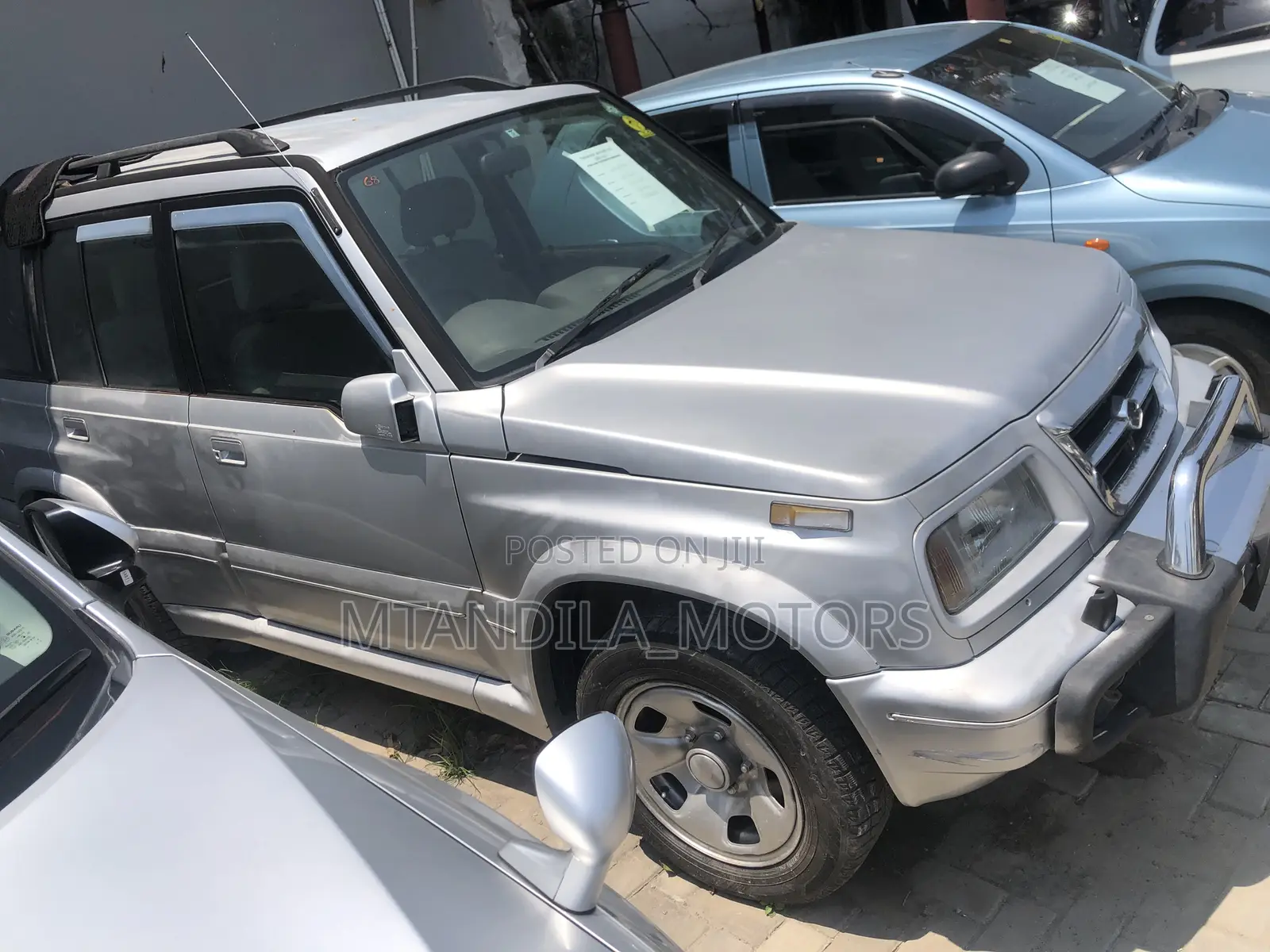 Suzuki Escudo 1999 Silver