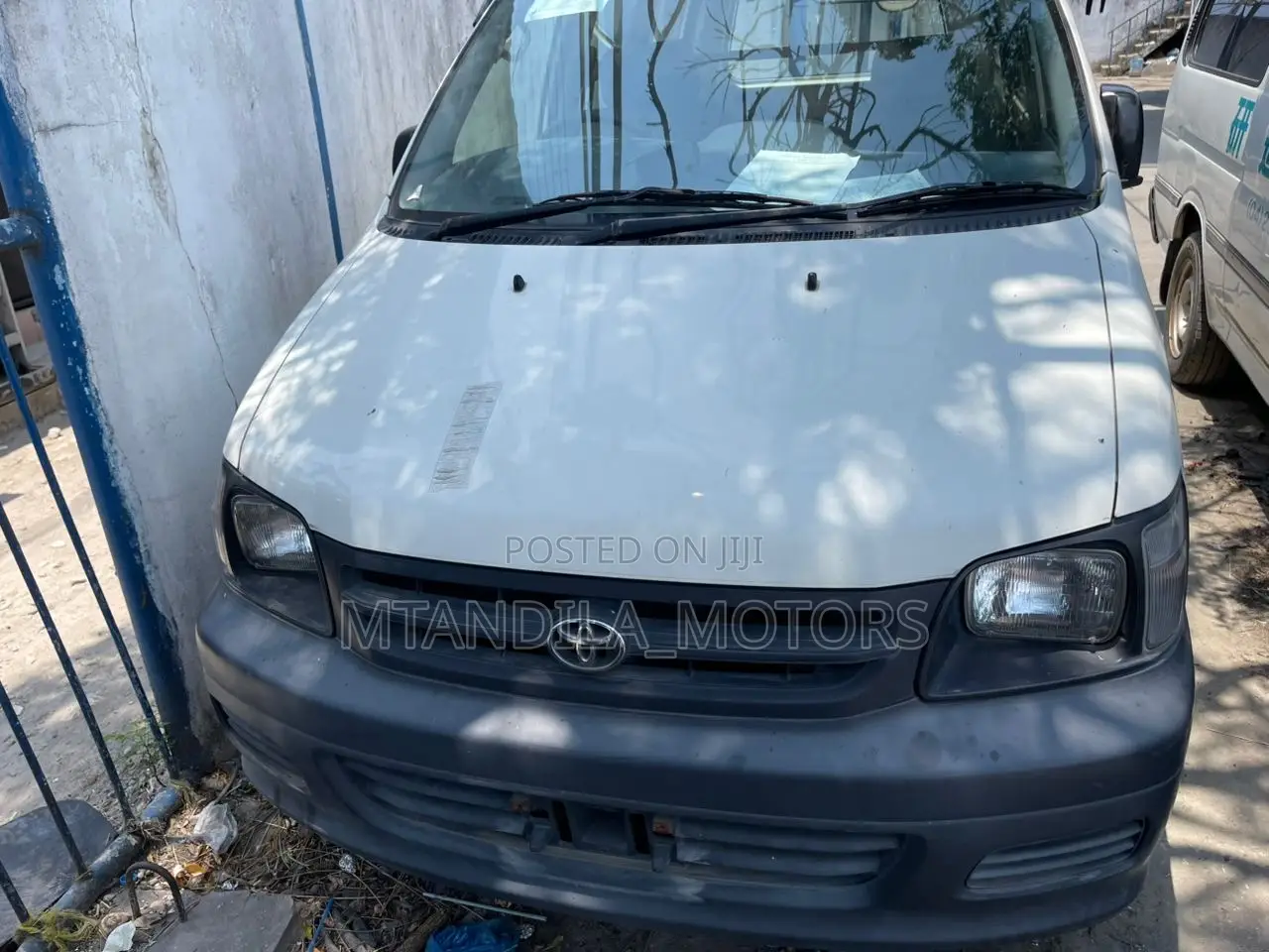 Toyota TownAce Noah 1996 White
