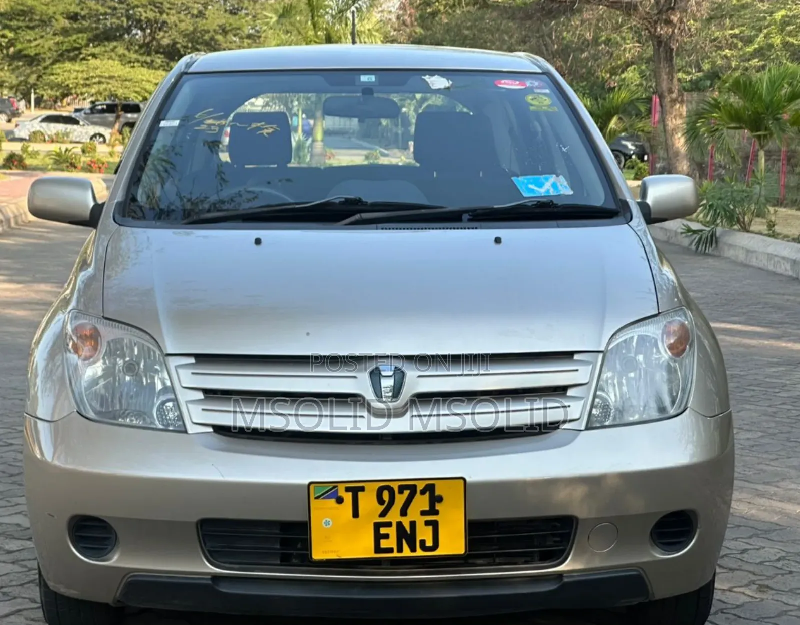 Toyota IST 2004 Silver