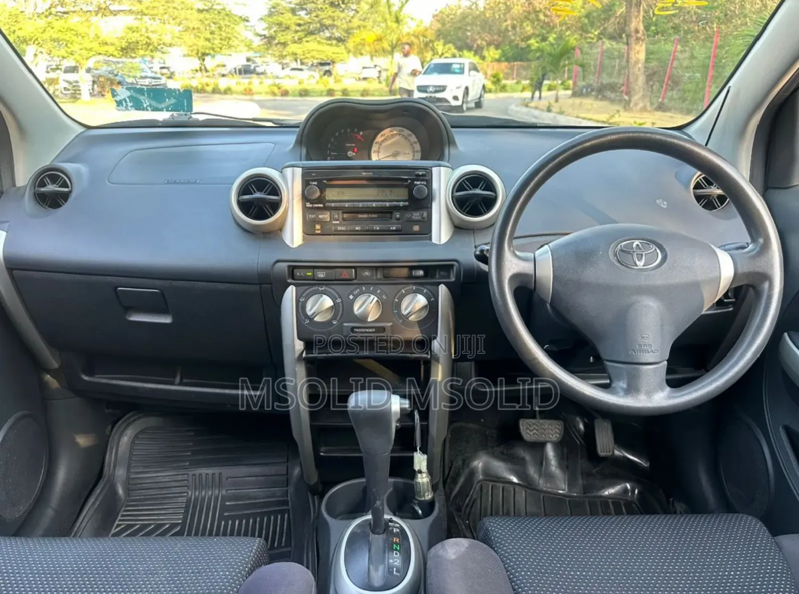 Toyota IST 2004 Silver