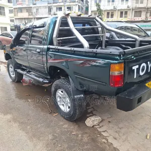 Toyota Hilux 2008 Green