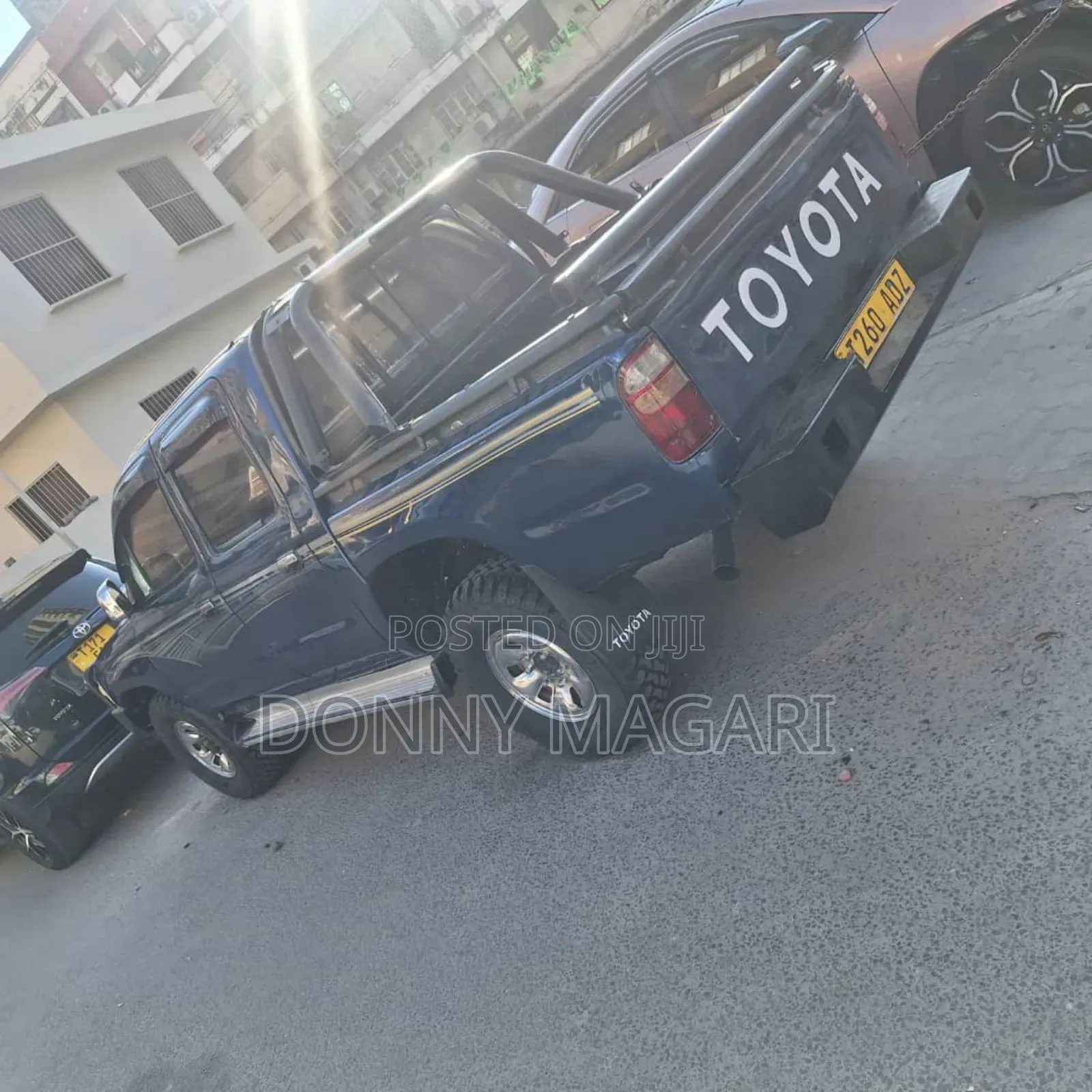 Toyota Hilux 2010 Blue
