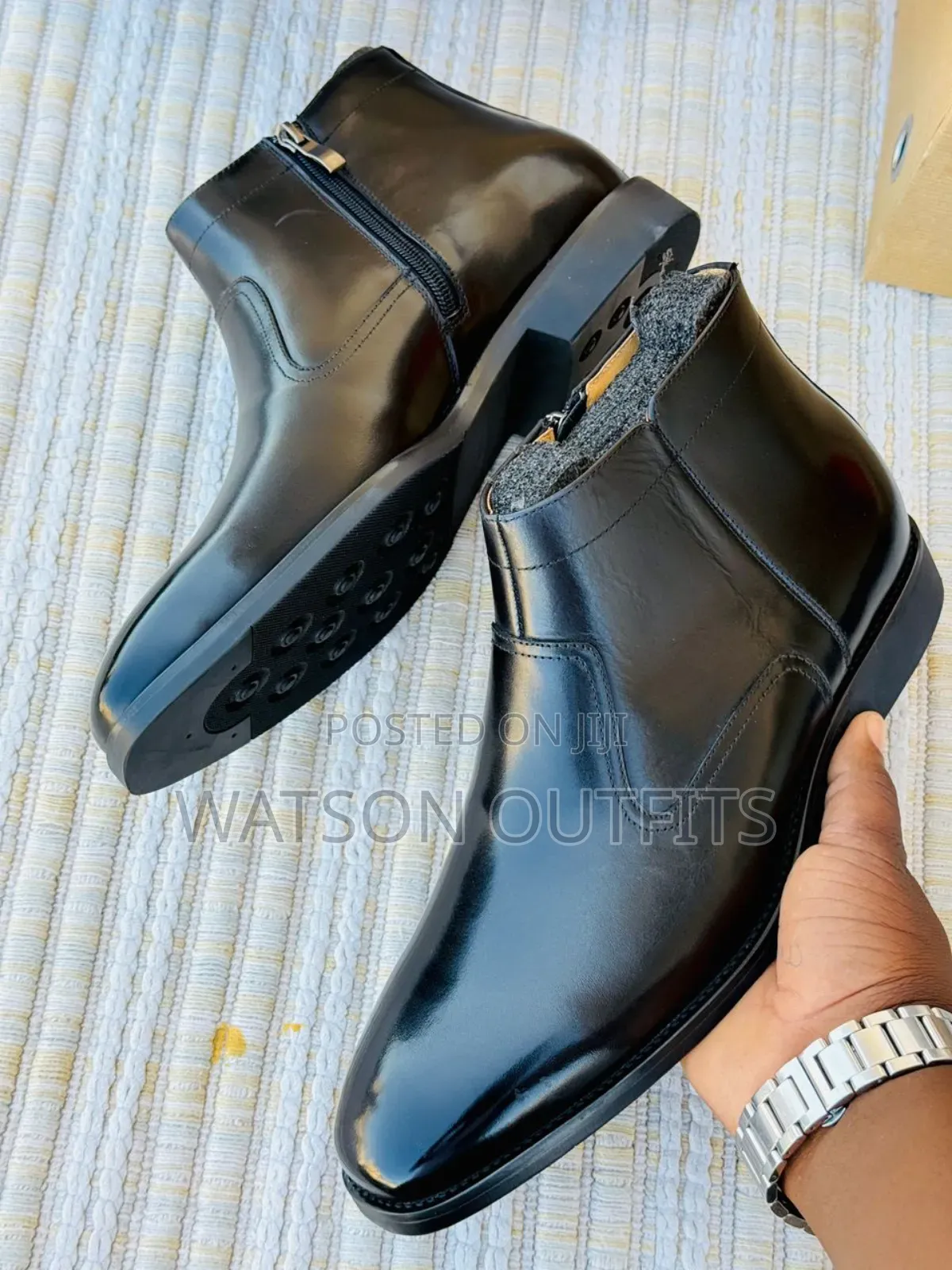 Men's Boots or Shoe Boots Very Very Smart and Smart